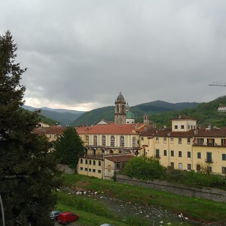 Casa Con Vista - Border House - Pontremoli Apartment Luaran gambar