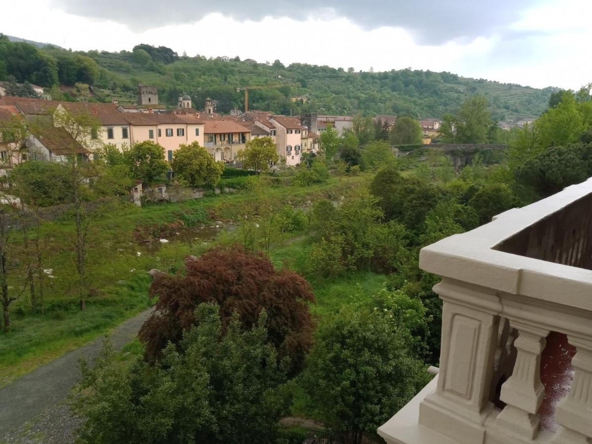 Casa Con Vista - Border House - Pontremoli Apartment Luaran gambar