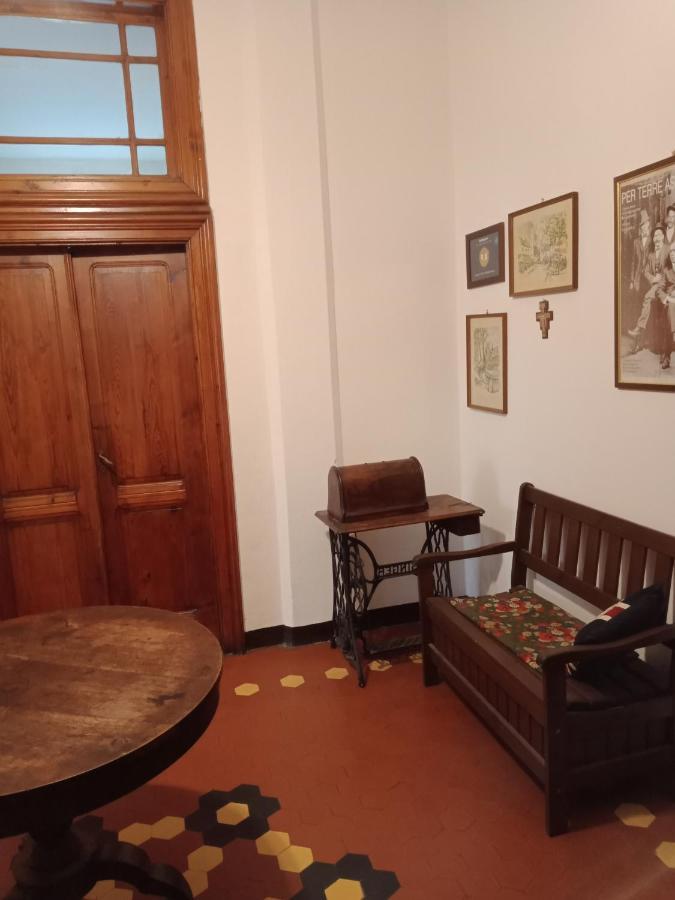 Casa Con Vista - Border House - Pontremoli Apartment Luaran gambar