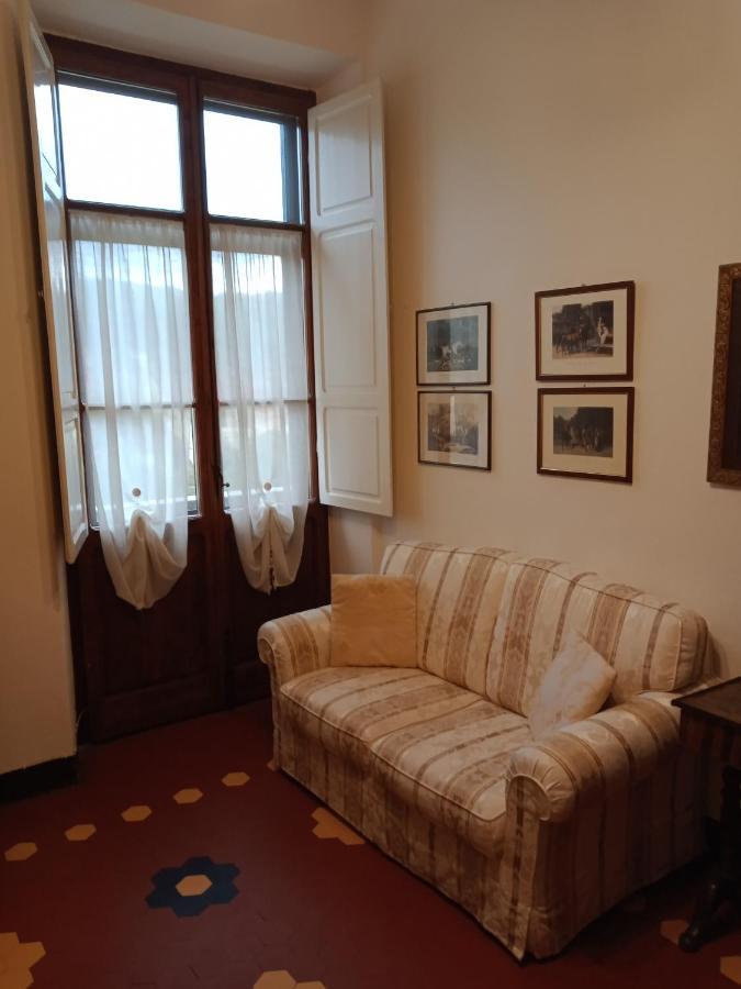 Casa Con Vista - Border House - Pontremoli Apartment Luaran gambar